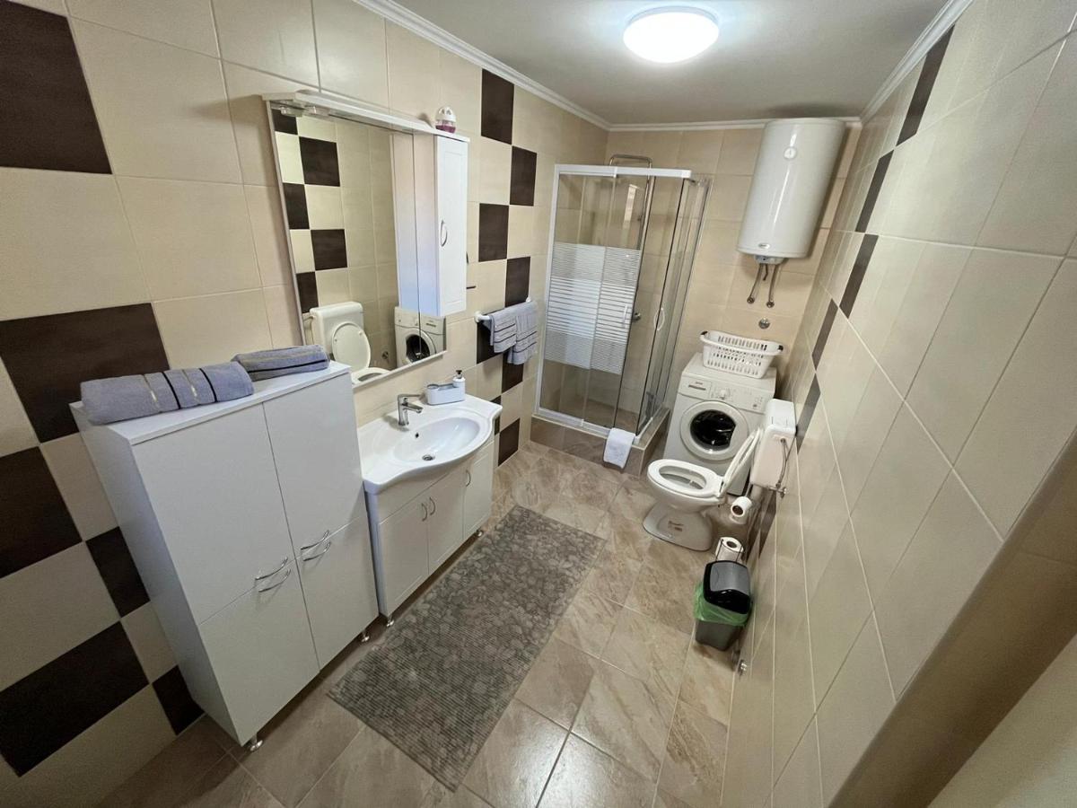 Old Town Apartment מדולין מראה חיצוני תמונה
