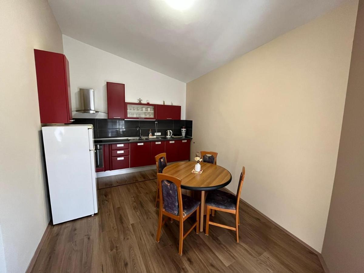 Old Town Apartment מדולין מראה חיצוני תמונה
