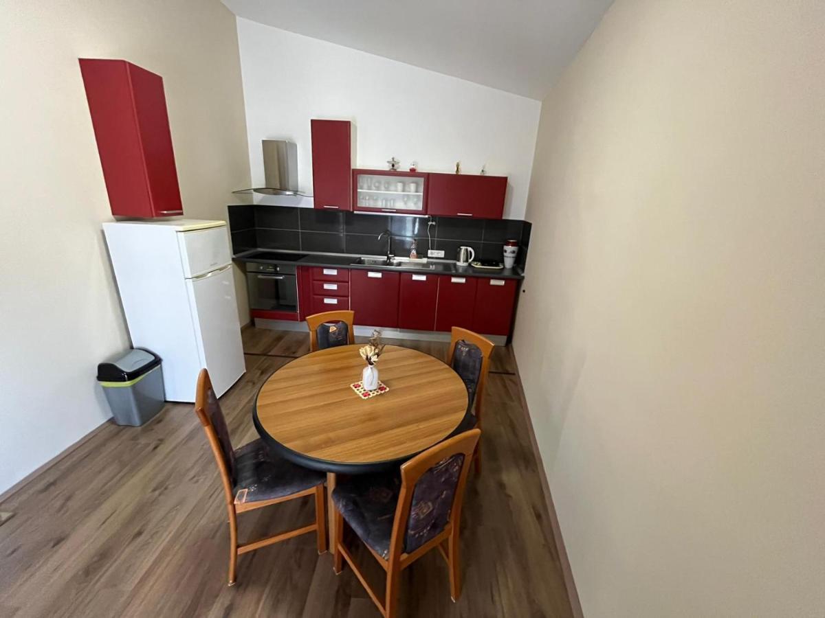 Old Town Apartment מדולין מראה חיצוני תמונה