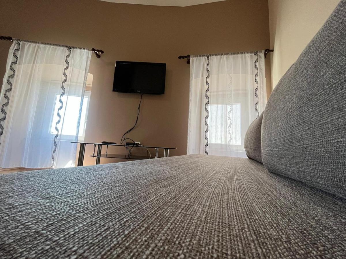 Old Town Apartment מדולין מראה חיצוני תמונה