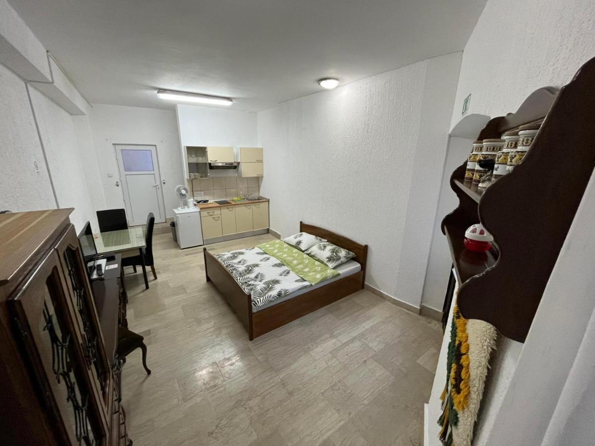 Old Town Apartment מדולין מראה חיצוני תמונה